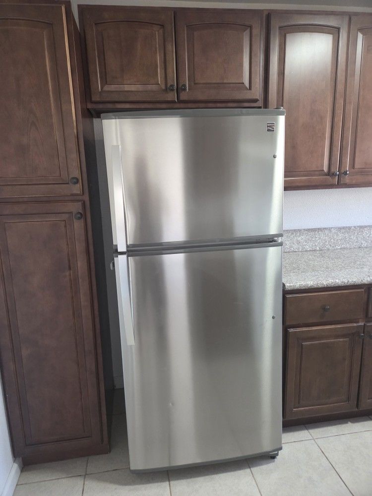 30" Kenmore Refrigerator