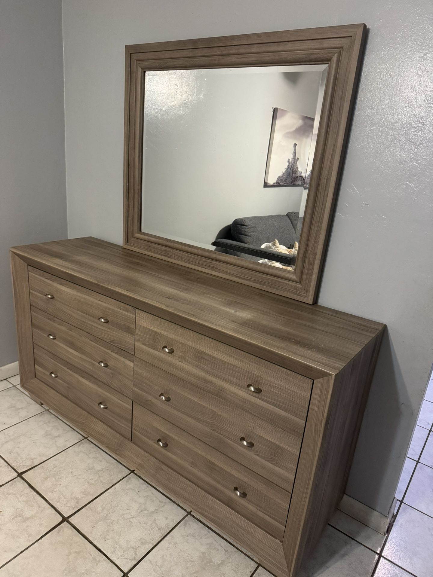 Dresser W Mirror
