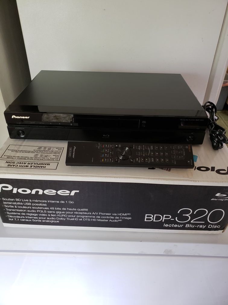 Pioneer BDP-320 Blu-ray player