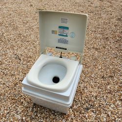 Thetford Porta Potty - working