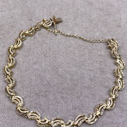 14K Swirl Bracelet 