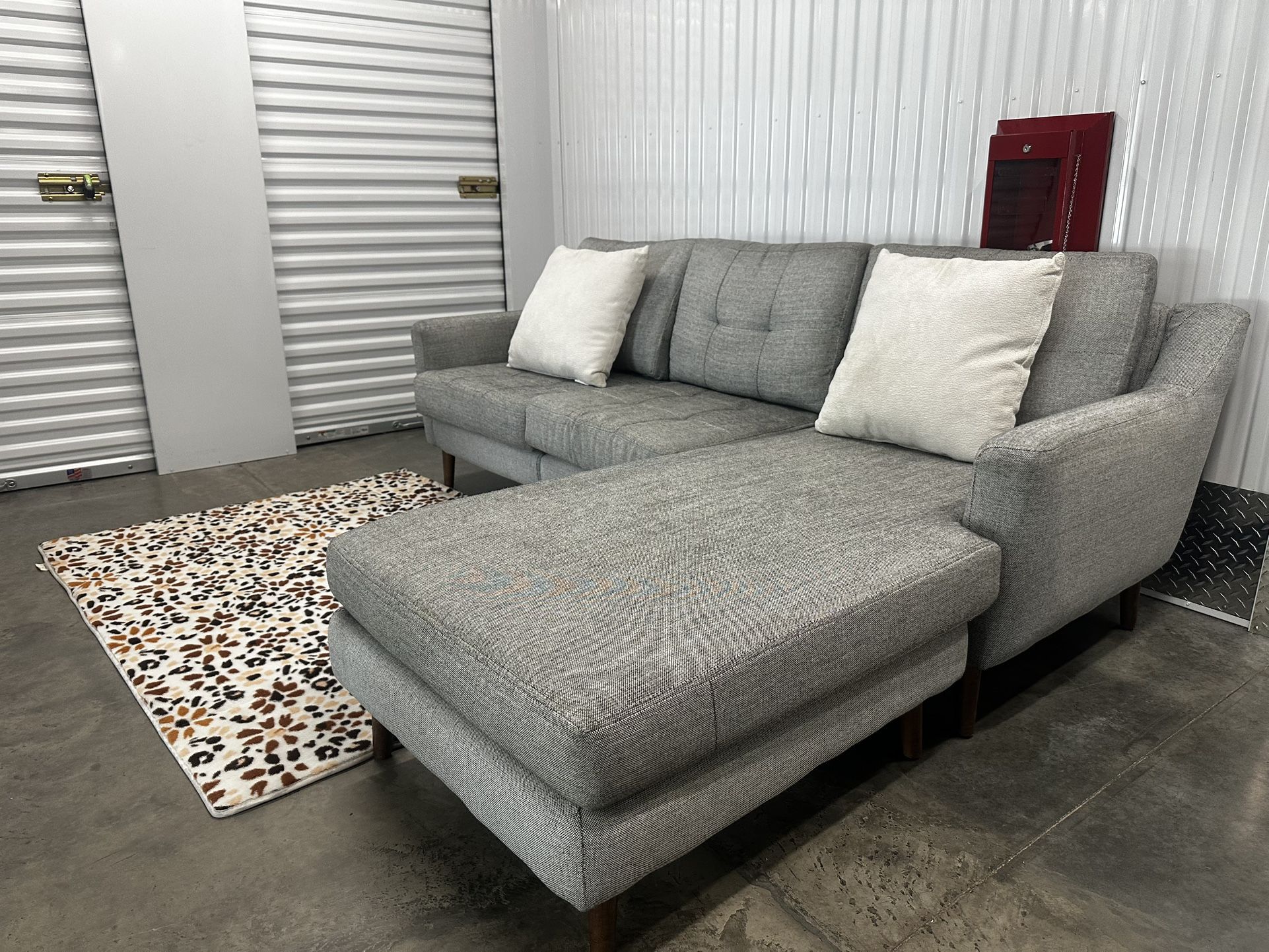 GREY SECTIONAL COUCH W/ FREE DELIVERY