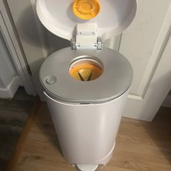 Diaper Genie 
