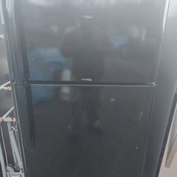 Black Frost-free Frigidaire