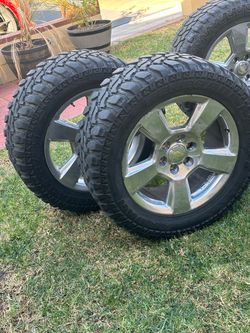 20” OEM Chevy LTZ Wheels and 33” off road tires