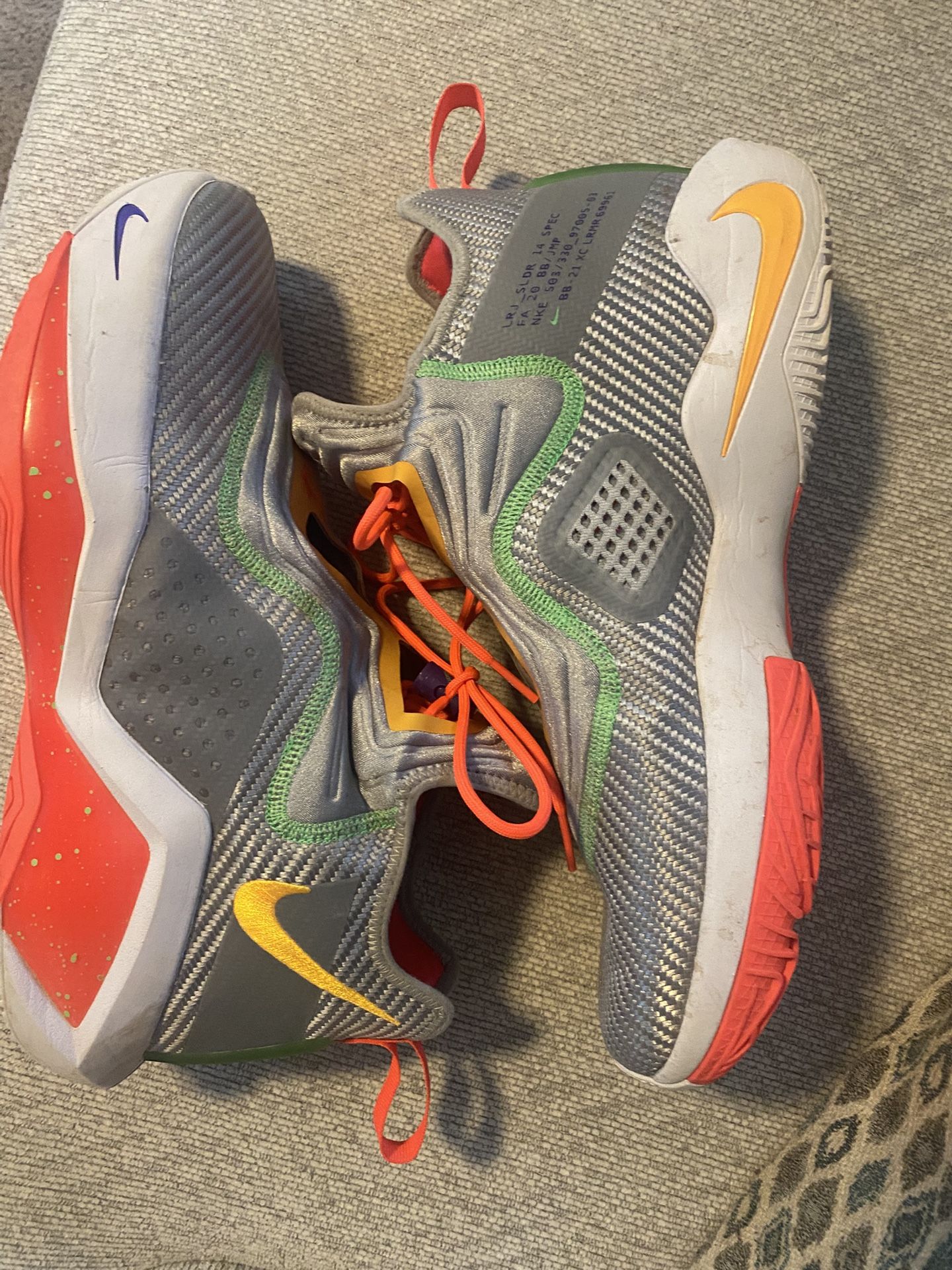 Men's Nike LeBron Soldier 14 'Hare
