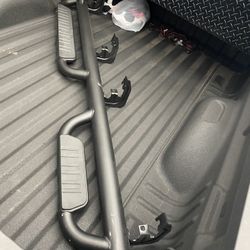 2019 Chevy Colorado Left Side Step