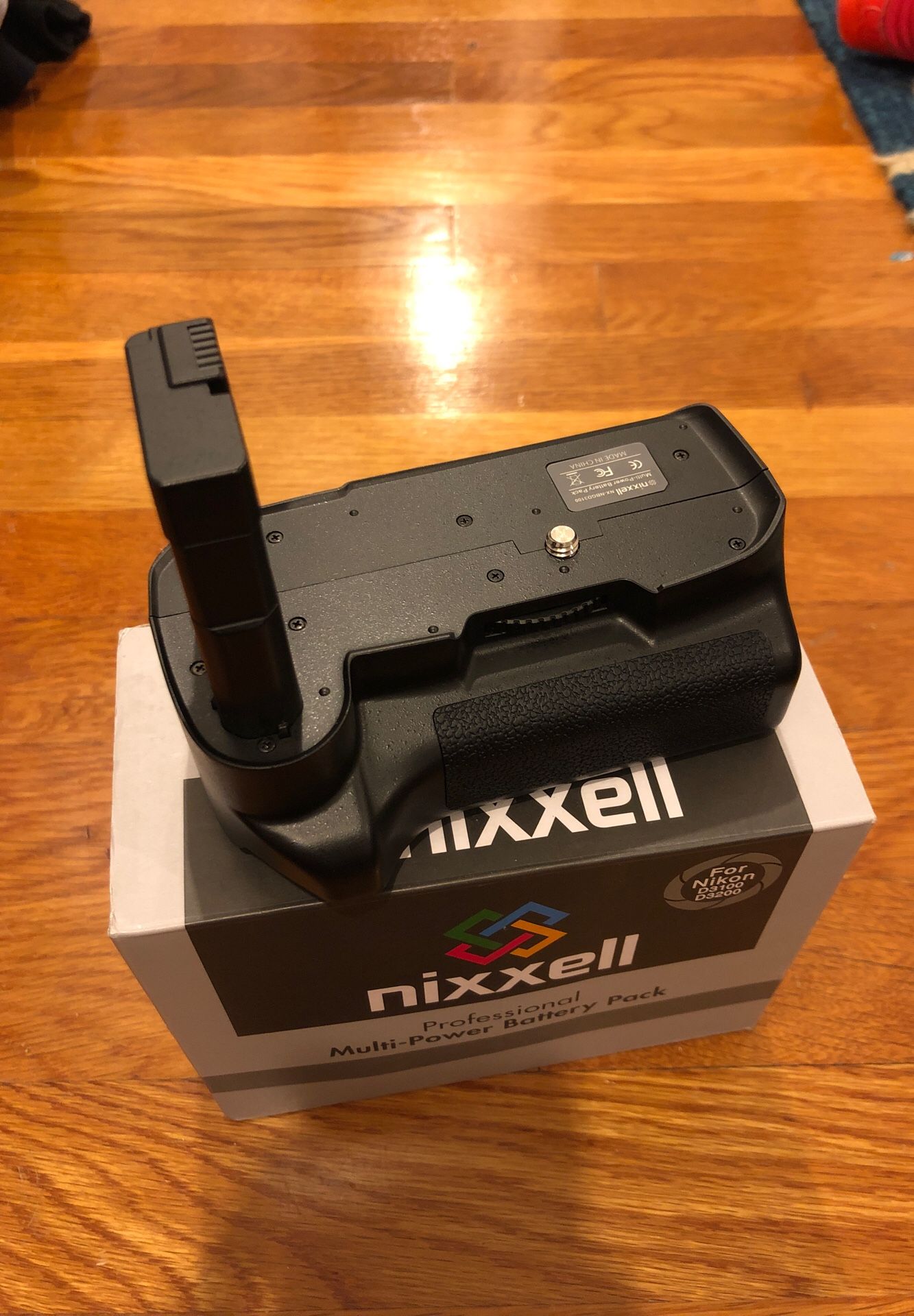 Nikon battery grip