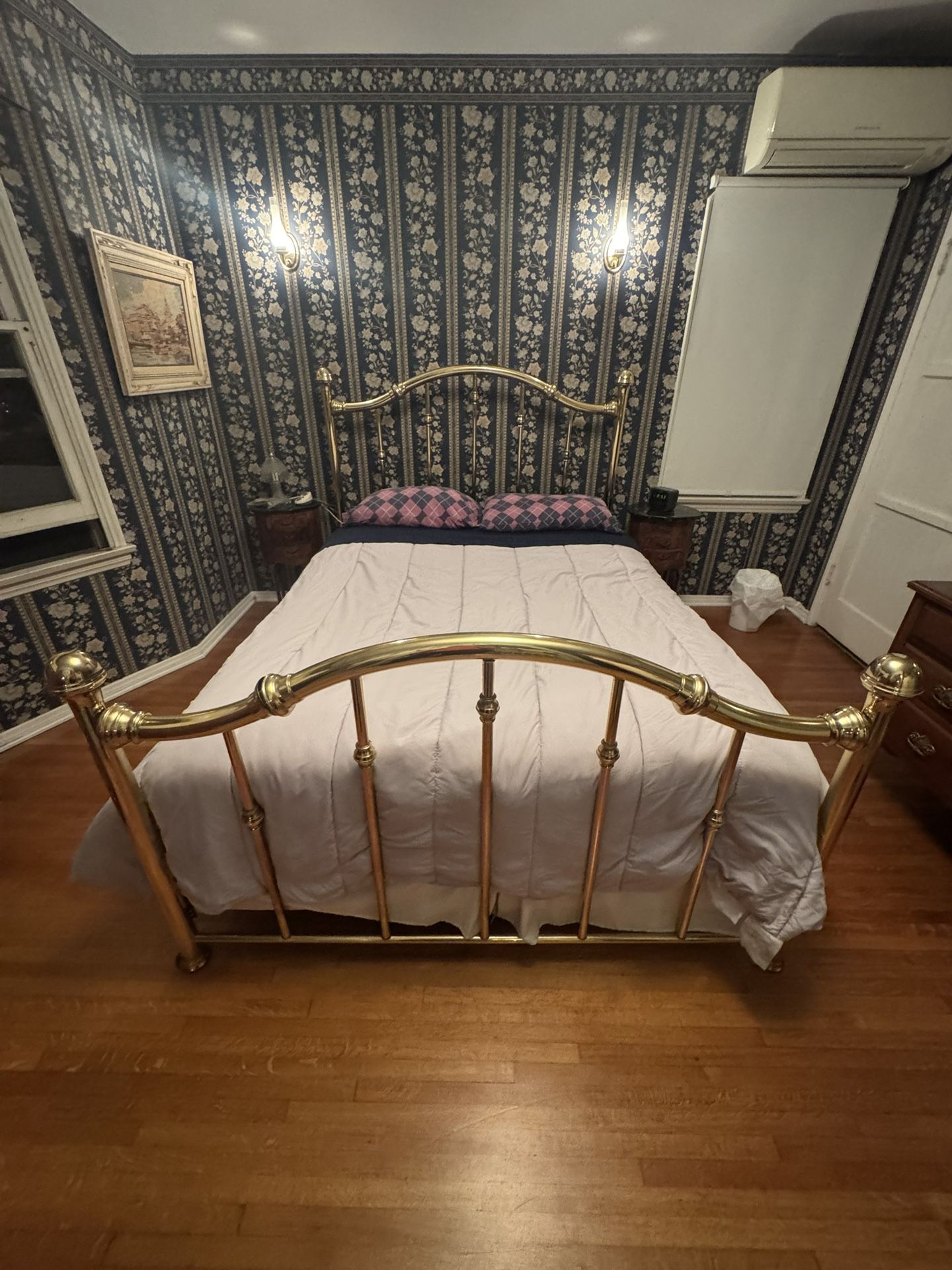 Brass Bed Queen Complete Set W Mattress