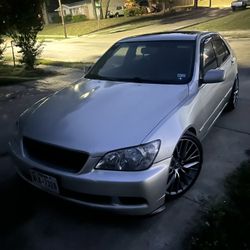 Is300