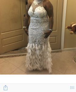 Beautiful evening/ wedding dress