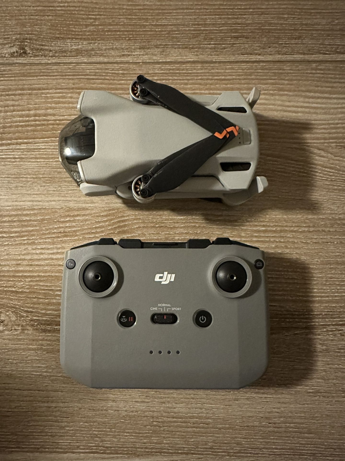 DJI Mini 3 drone + case + controller - Barely used