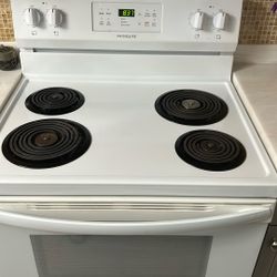 Frigidaire Stove