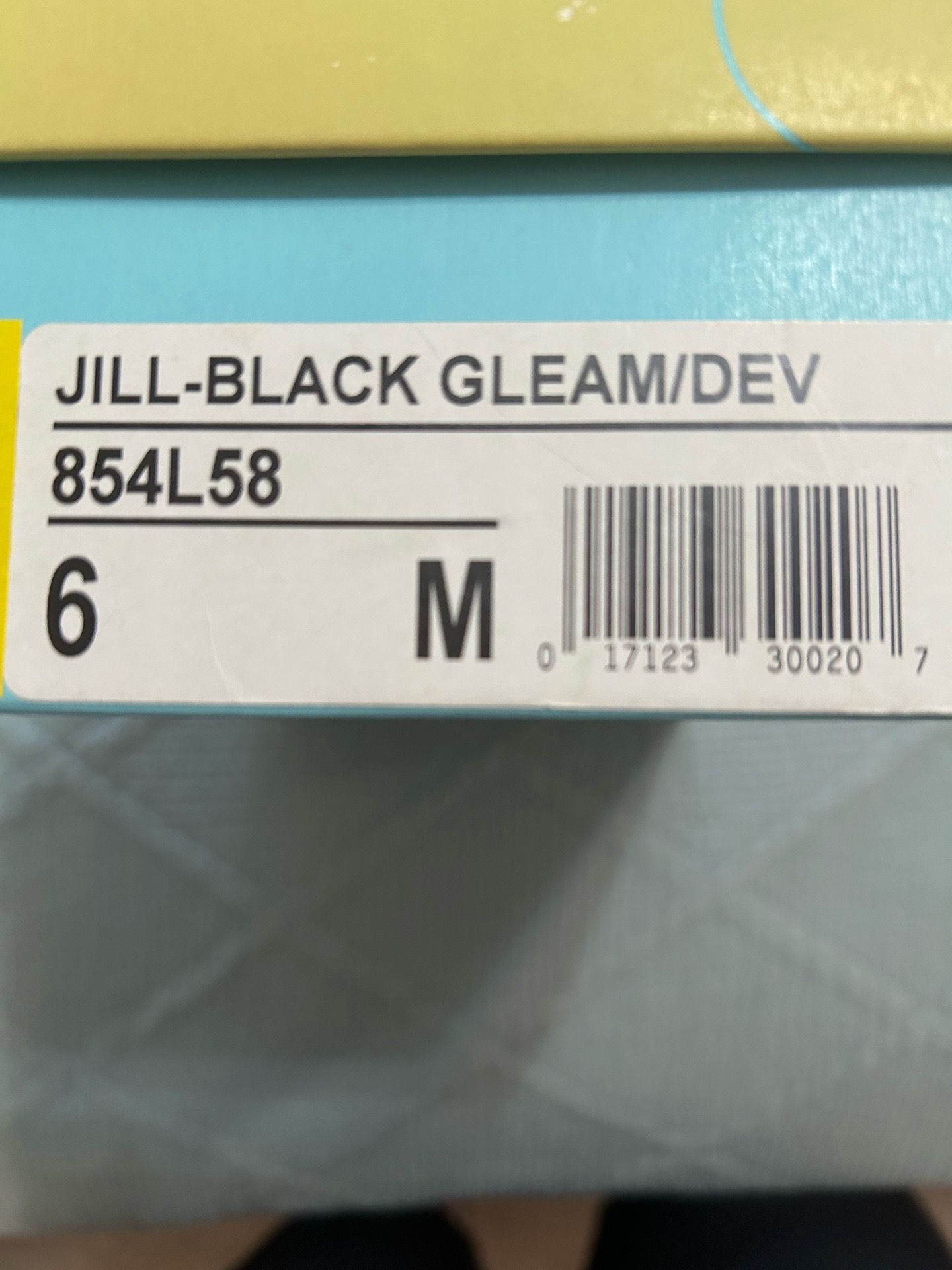 Black patent shoes
