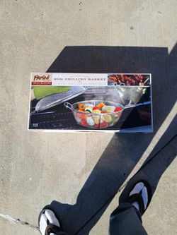 BBQ Grilling Basket Stainless Steel With Locking Lid