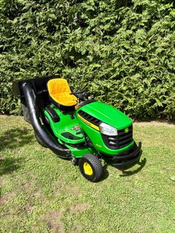 John Deere 42” - 22Hp Tractor / Mower.