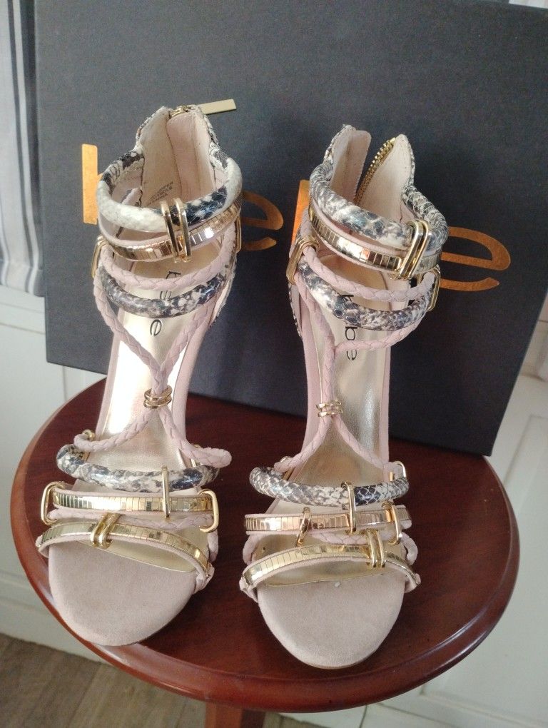 Bebe High heel Size 7 New In Box