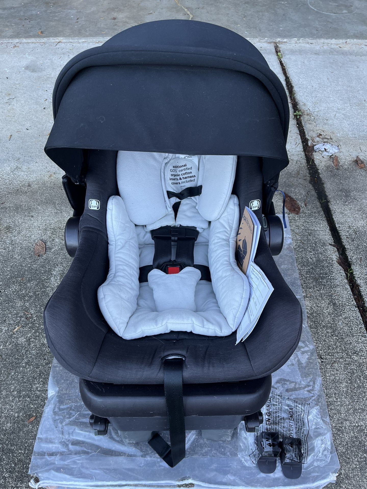 Nuna Pipa RX Lite infant car seat (in Des Moines)
