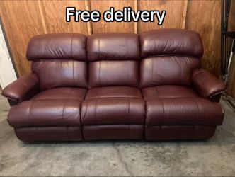 LaZ Boy Recliner Couch - Free Delivery