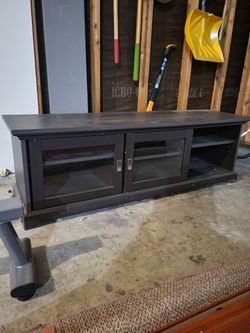 Entertainment center