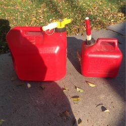 Gas Tanks 5gallon And 2 Gallon