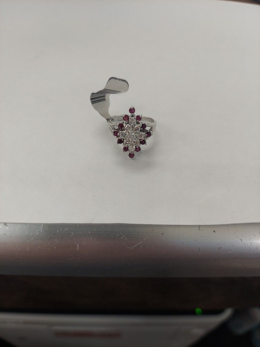 14kwg Ruby And Diamond Ring
