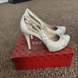 GUESS white Snake Skin Heels 
