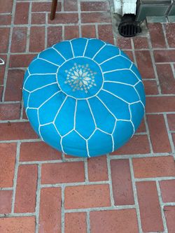 Blue Moroccan-style leather pouf / ottoman