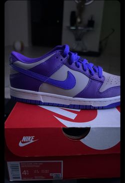 Nike Dunk Low 4.5Y (Exclusive)