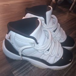 Jordan 11s 