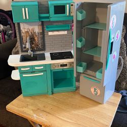 Toy Kitchen 