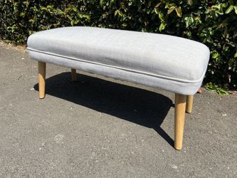 White foot bench stool Size - 38x16x15in