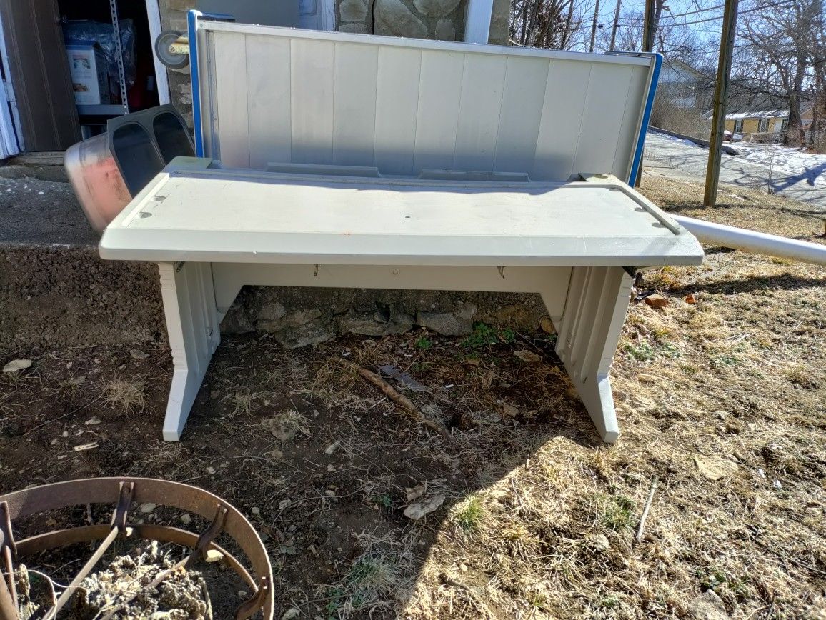 Modular Workstation Desk Resin