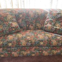Couch, Loveseat, Chair and 2 Ottomans
