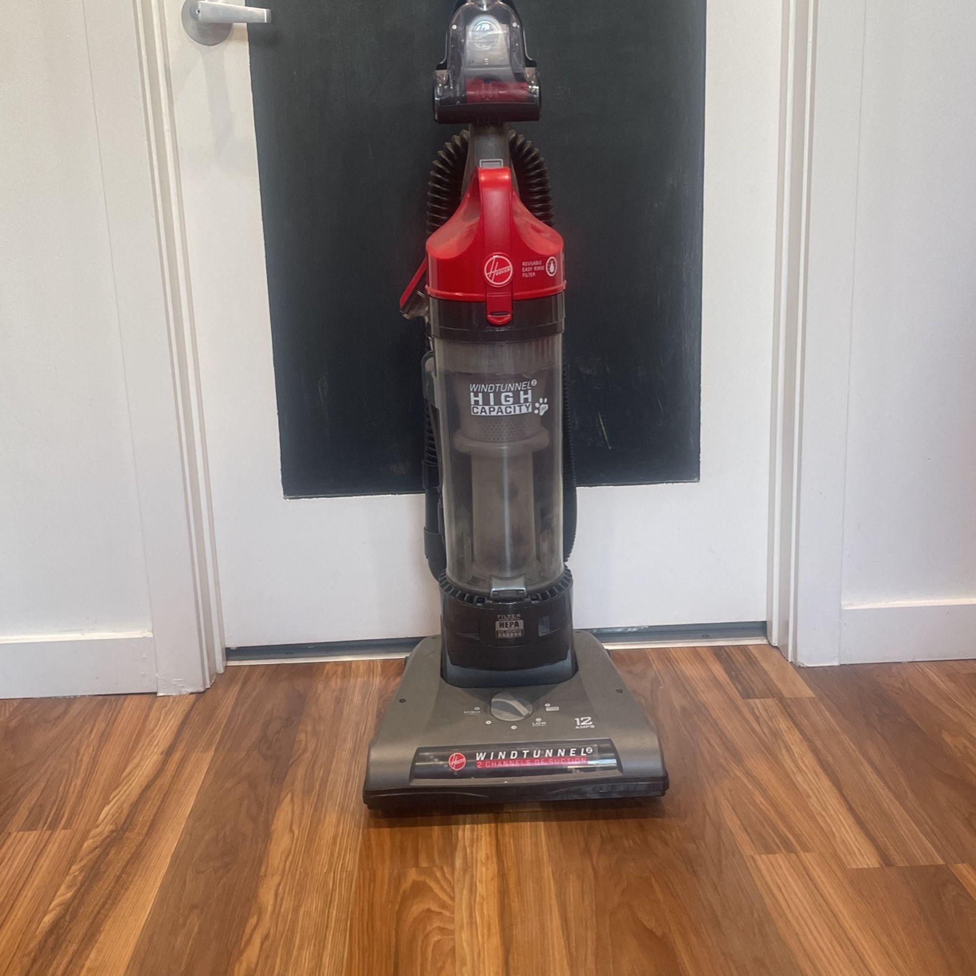 Hoover Wind tunnel High Capacity Vacuum