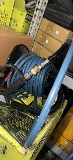 50’ pressure washer hose 1/4” Reel & Pressure washer short wand