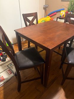 Counter Height Dining Table with 4 Chairs