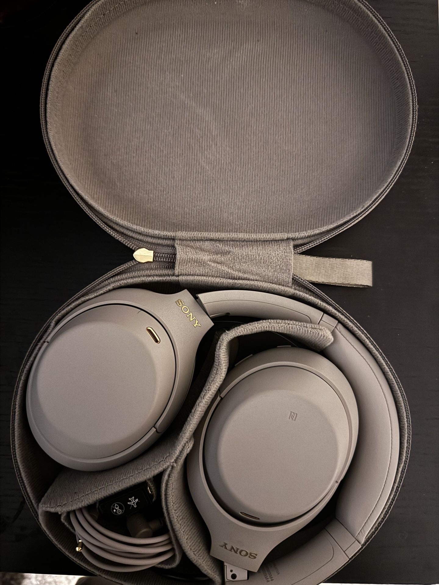 Sony WH1000XM4 wireless headphones (silver)