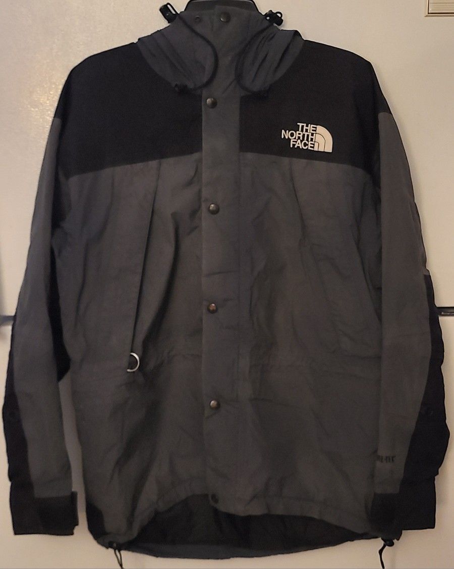 NORTH FACE Snow Jacket- waterproof with hood Mens Large