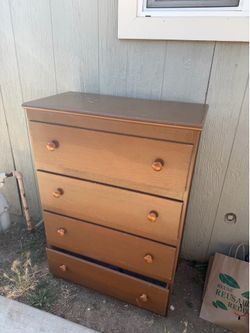WOOD DRESSER