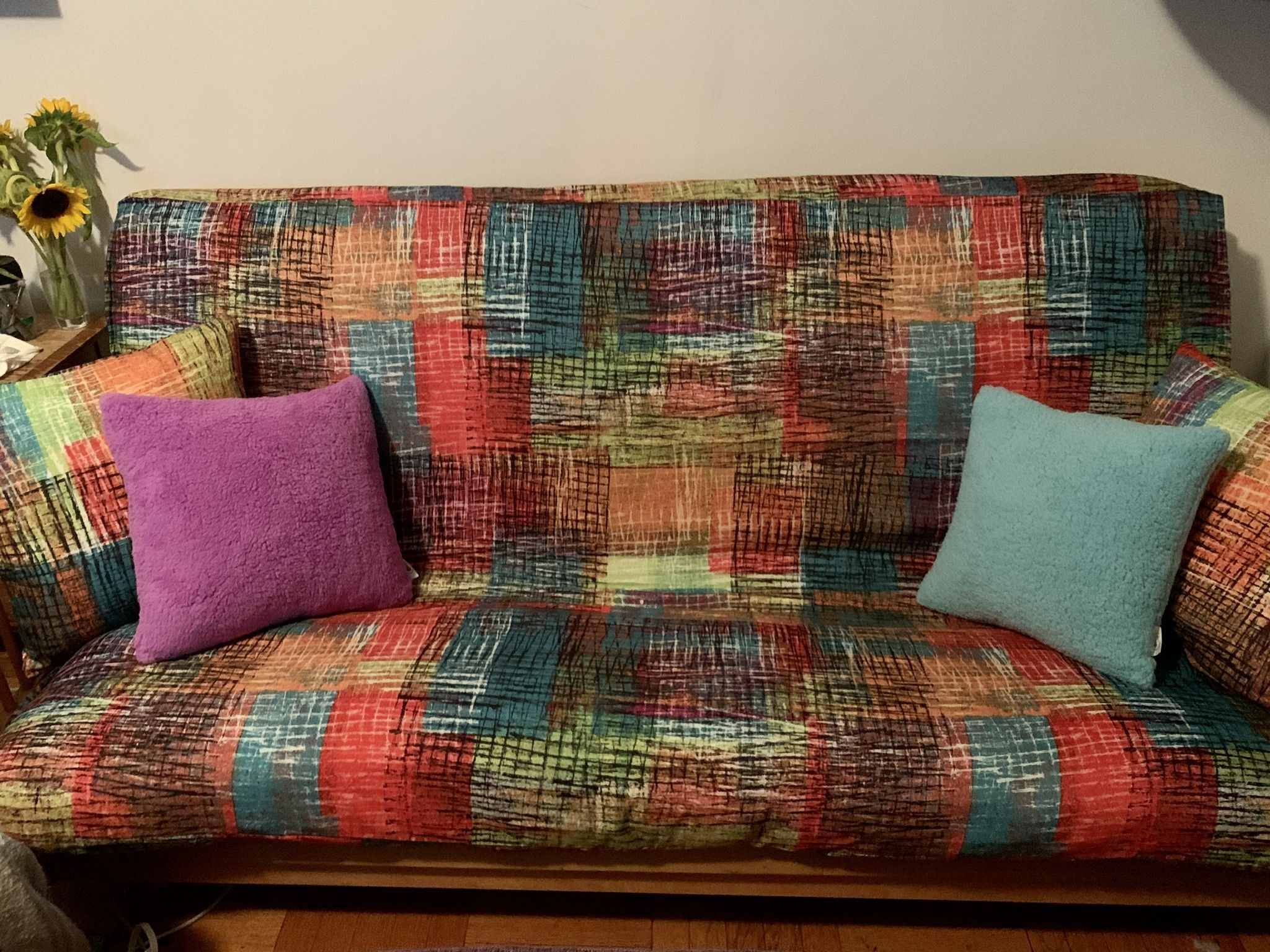 Full Futon Package – Frame, Mattress, Covers & Pillows