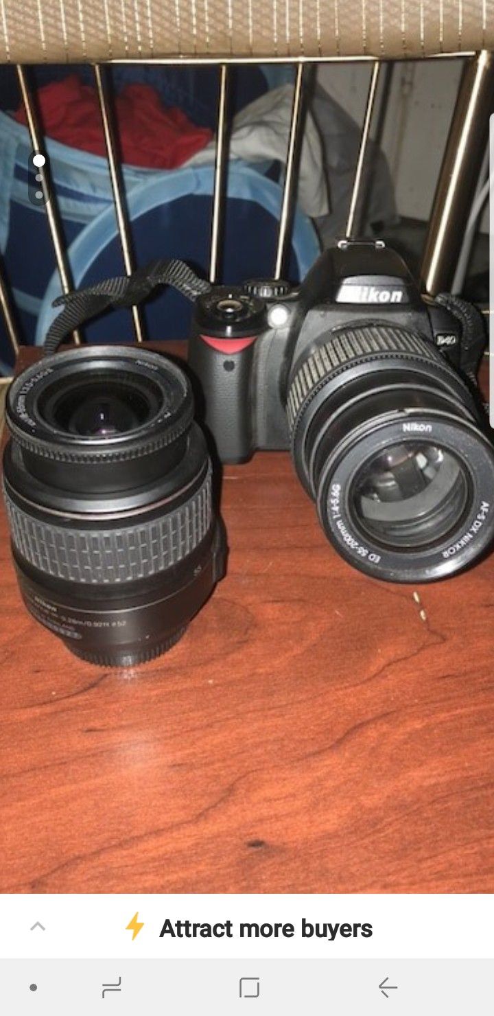 Nikon D40 camera with 2 matching lenses
