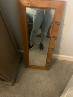 Keys hanger with mirror