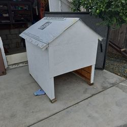 Free Dog House 