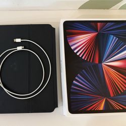 iPad Pro 12.9” (5th Gen M1) + Magic Keyboard + Boxes