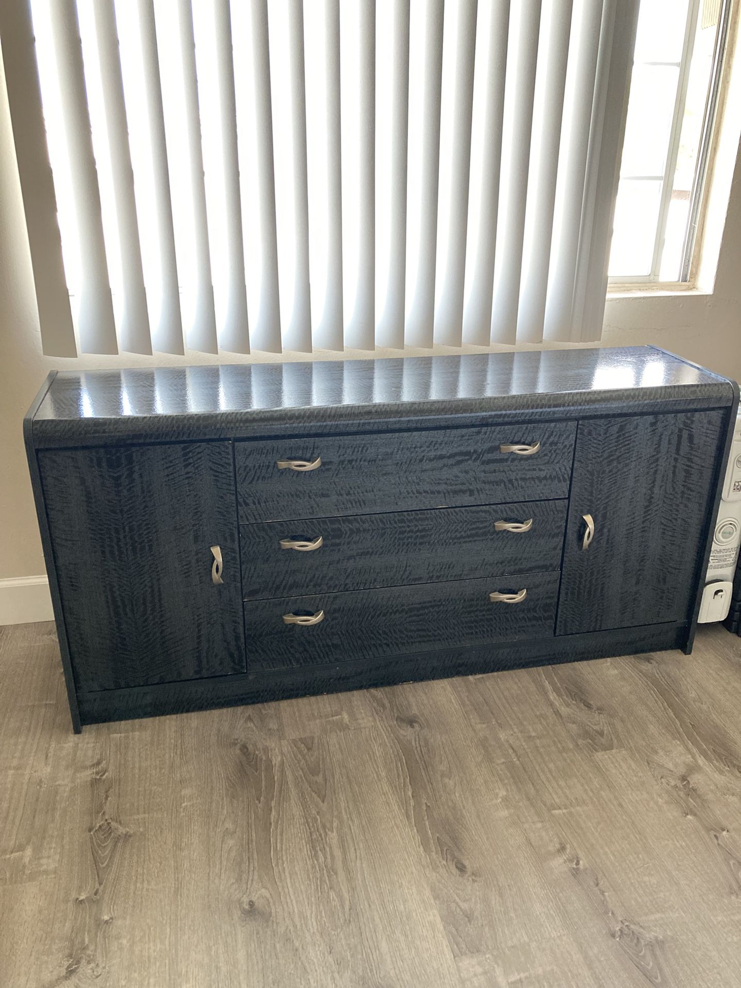 Dresser w/ Nightstand