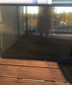 or 55 inch LG needs work