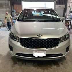 2016 KIA Sedona