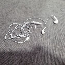 Apple Wired EarPods with Lightning Connector
