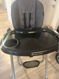 Baby Trend A La Mode Snap Gear 5-in-1 convertible high chair